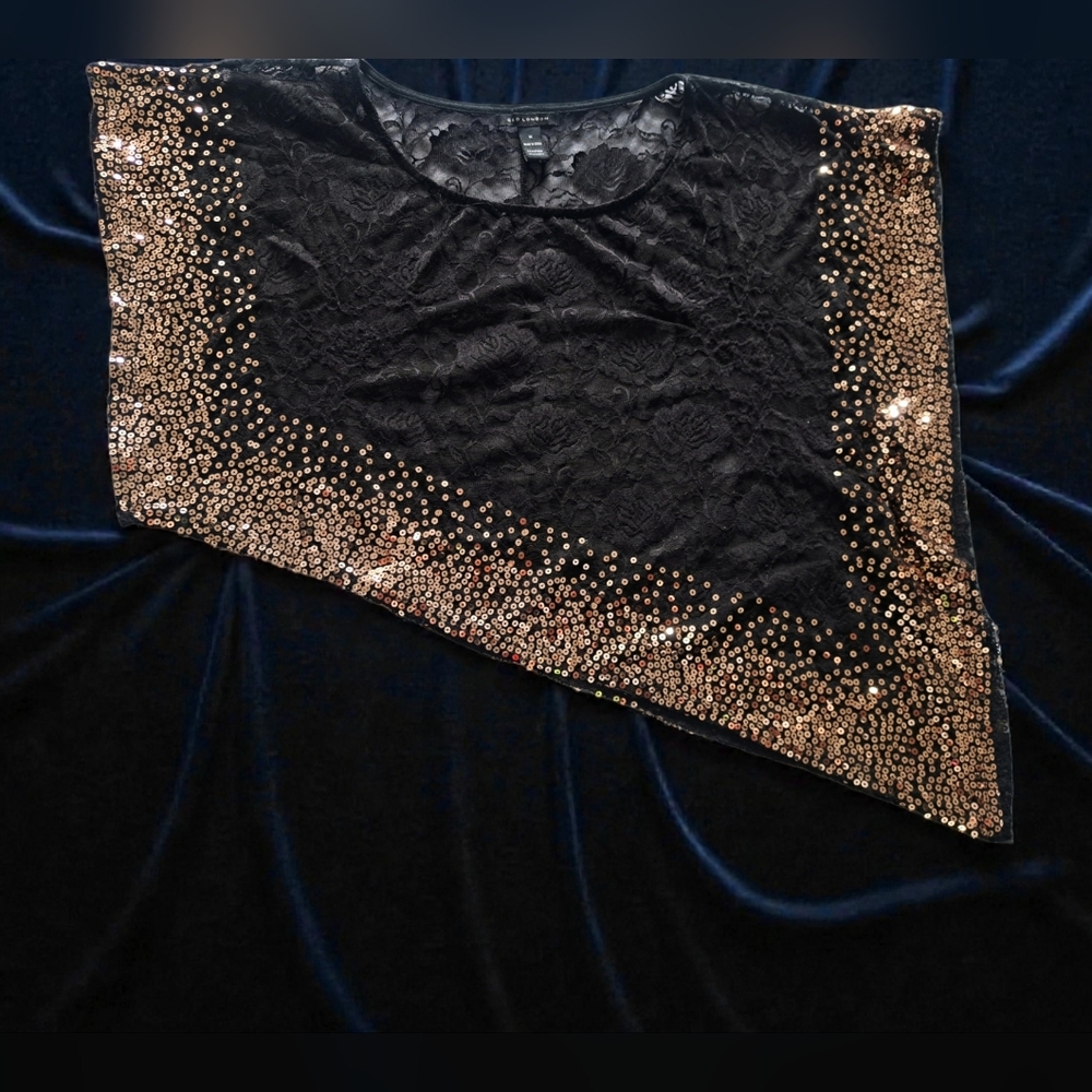 💫🩷3for20 Bundle Sale🩷💫 QED London Black Lace Top with Gold Details